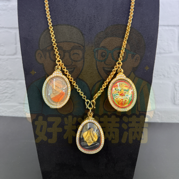 3 Hook Nano Gold Necklace